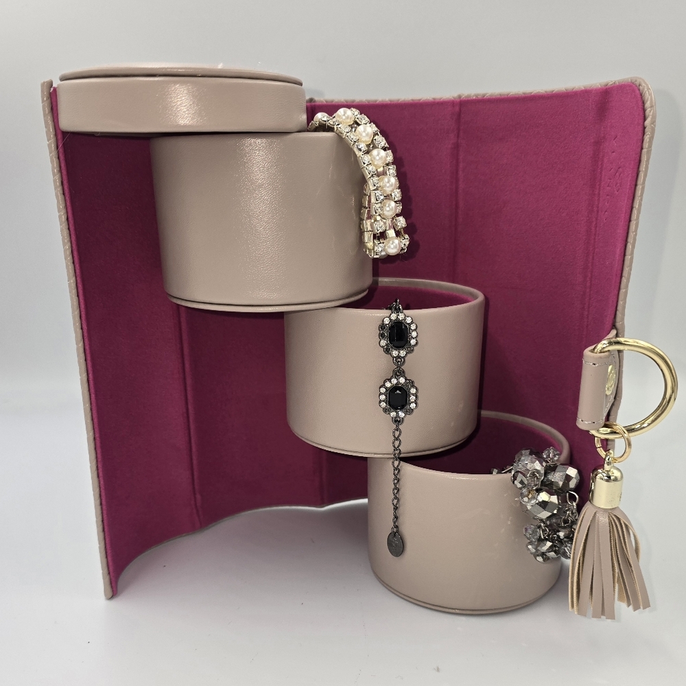 VLANDO Travel Jewelry Organizer Box Beige Faux Leather Roll Pink Lining EUC